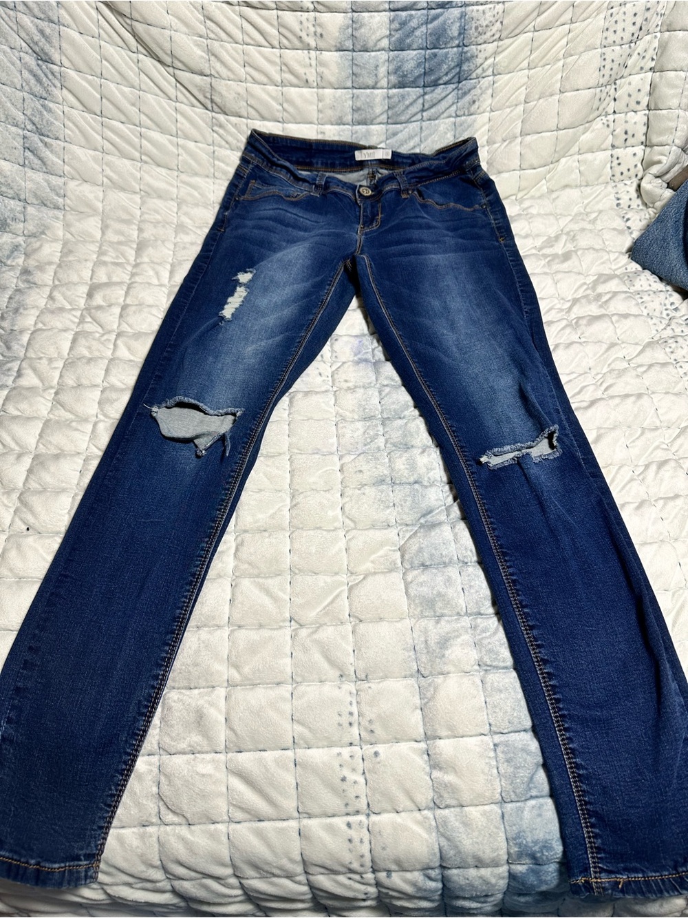 Dark Blue Ripped Skinny Jeans for Women